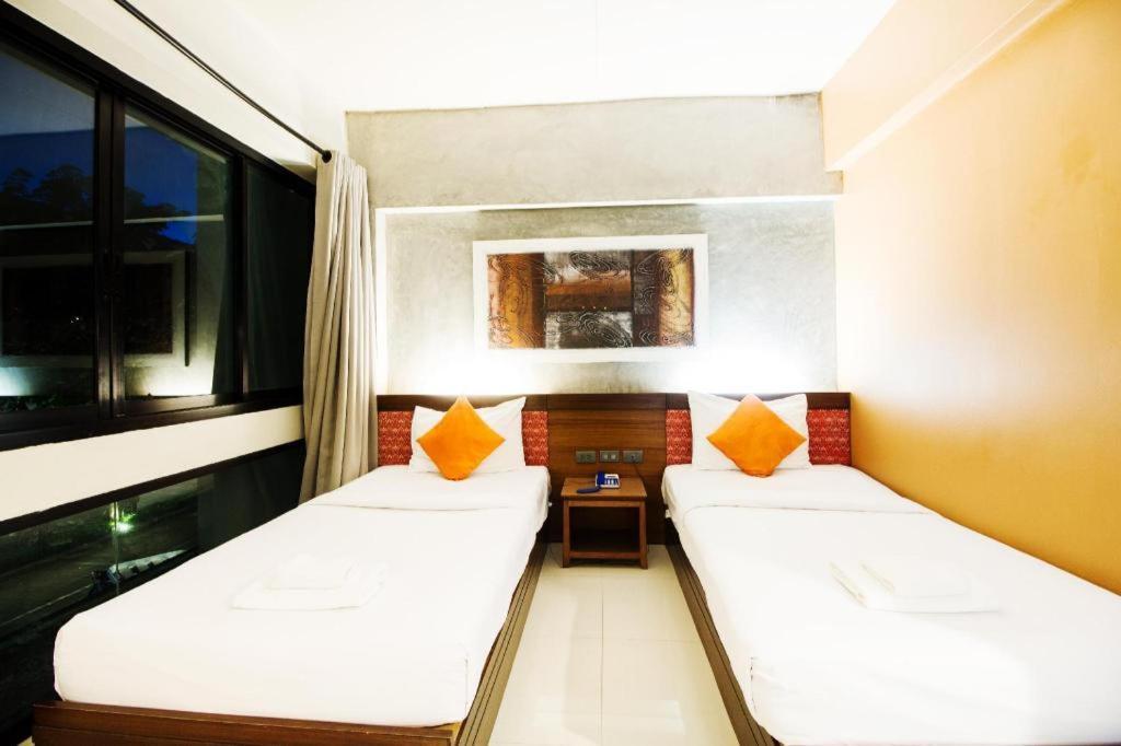 บีทู เชียงราย บูติค แอนด์ บัดเจท โฮเทล Hotel ภายนอก รูปภาพ