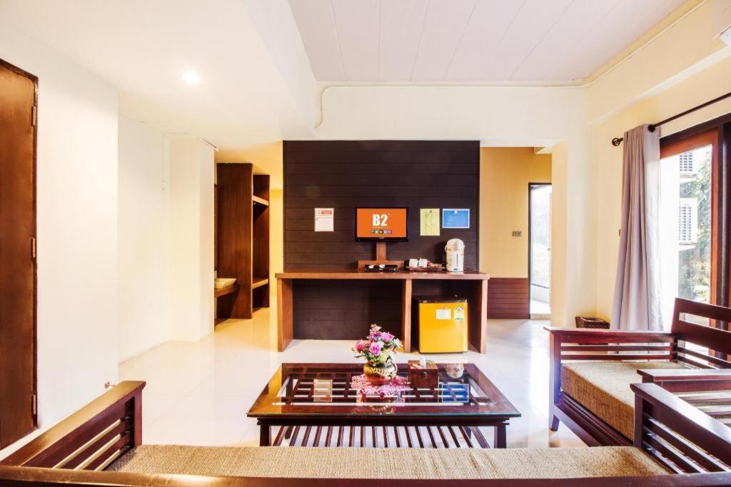 บีทู เชียงราย บูติค แอนด์ บัดเจท โฮเทล Hotel ภายนอก รูปภาพ