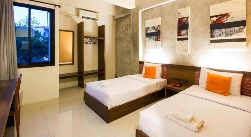 บีทู เชียงราย บูติค แอนด์ บัดเจท โฮเทล Hotel ภายนอก รูปภาพ
